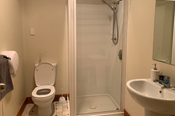 Ensuite Double Bathroom